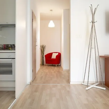 Great Tourist And Business Near Center Apartment *